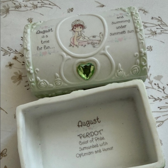 August Time for Fun Decorative Box - Picture 7 of 14